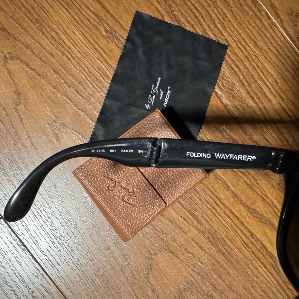Ray-Ban Foldable Black Sunglasses with Brown Leather Case - Picture 6 of 14